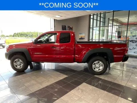 More photos of 2013 Toyota Tacoma at Jay Wolfe Toyota, MO
