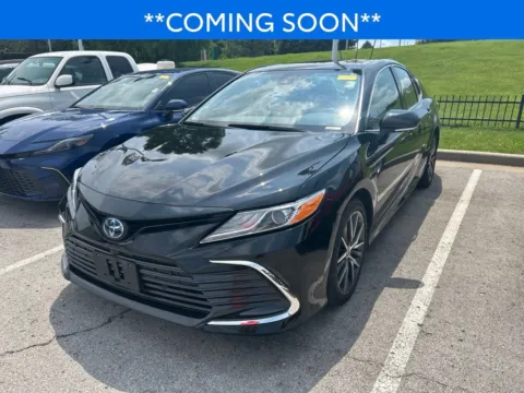 Black 2024 Toyota Camry Hybrid XLE for sale in Kansas City, MO