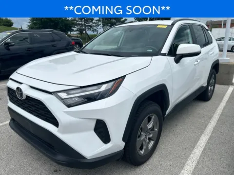 White 2025 Toyota RAV4 XLE for sale in Kansas City, MO
