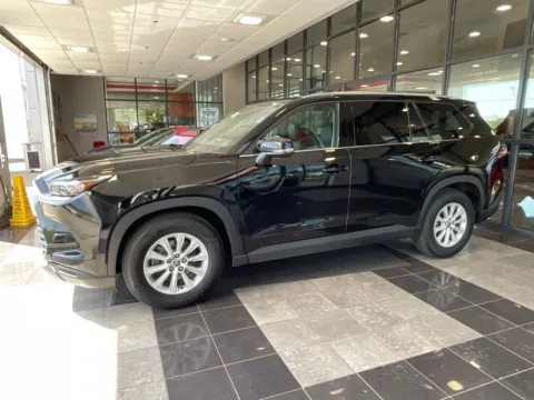 Another view of 2025 Toyota Grand Highlander XLE for sale in Kansas City, MO at Jay Wolfe Toyota