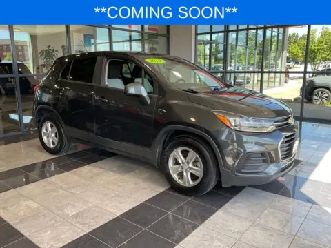 Gray 2019 Chevrolet Trax LS for sale in Kansas City, MO