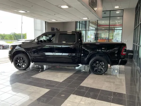 More photos of 2022 Ram 1500 Laramie at Jay Wolfe Toyota, MO