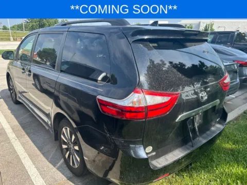More photos of 2018 Toyota Sienna Limited Premium at Jay Wolfe Toyota, MO