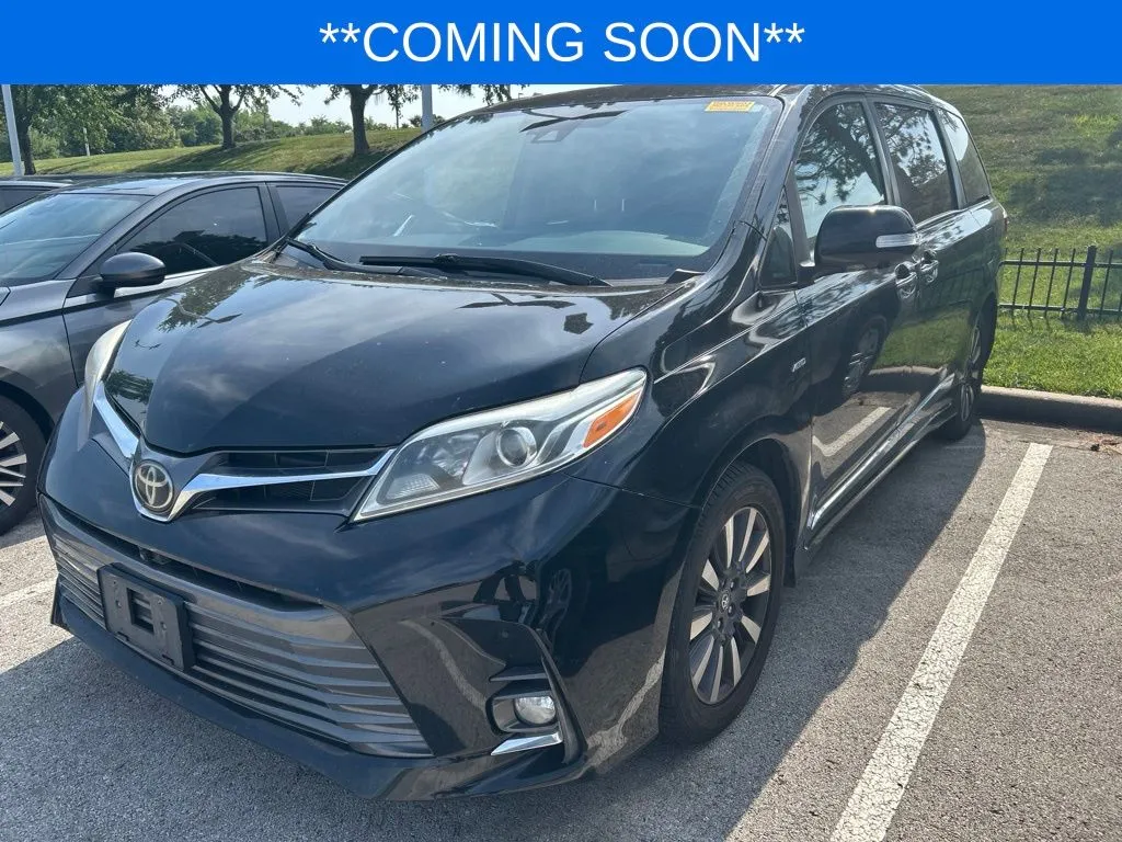 Black 2018 Toyota Sienna Limited Premium for sale in Kansas City, MO