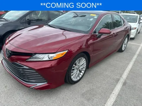 Red 2020 Toyota Camry XLE for sale in Kansas City, MO