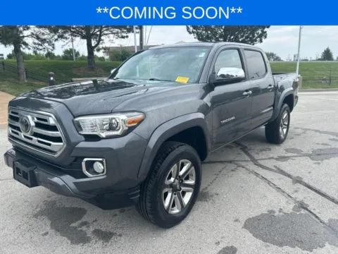 Gray 2019 Toyota Tacoma Limited for sale in Kansas City, MO