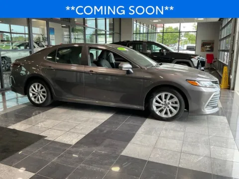 Gray 2023 Toyota Camry LE for sale in Kansas City, MO