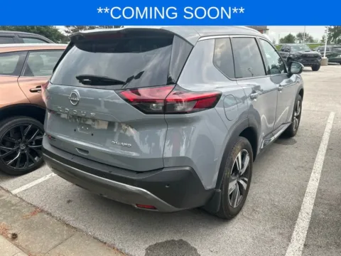 More photos of 2023 Nissan Rogue SL at Jay Wolfe Toyota, MO