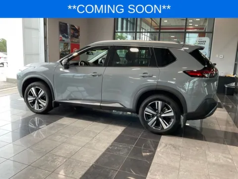 More photos of 2023 Nissan Rogue SL at Jay Wolfe Toyota, MO