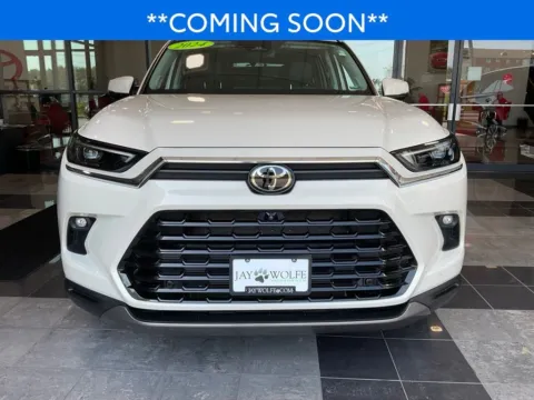 Photos of 2024 Toyota Grand Highlander Platinum for sale in Kansas City, MO at Jay Wolfe Toyota