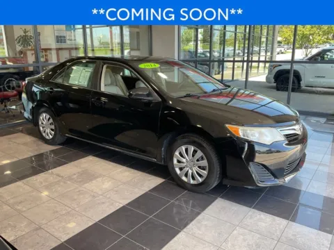 Black 2014 Toyota Camry LE for sale in Kansas City, MO