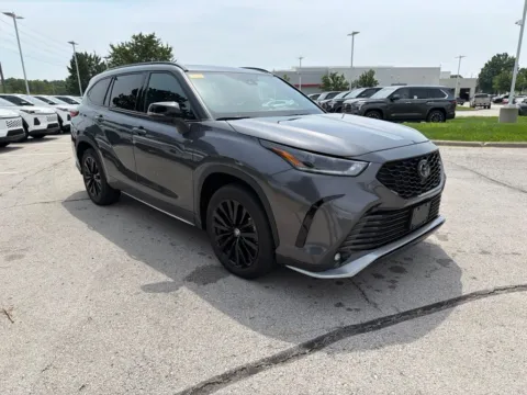 Another view of 2023 Toyota Highlander XSE for sale in Kansas City, MO at Jay Wolfe Toyota