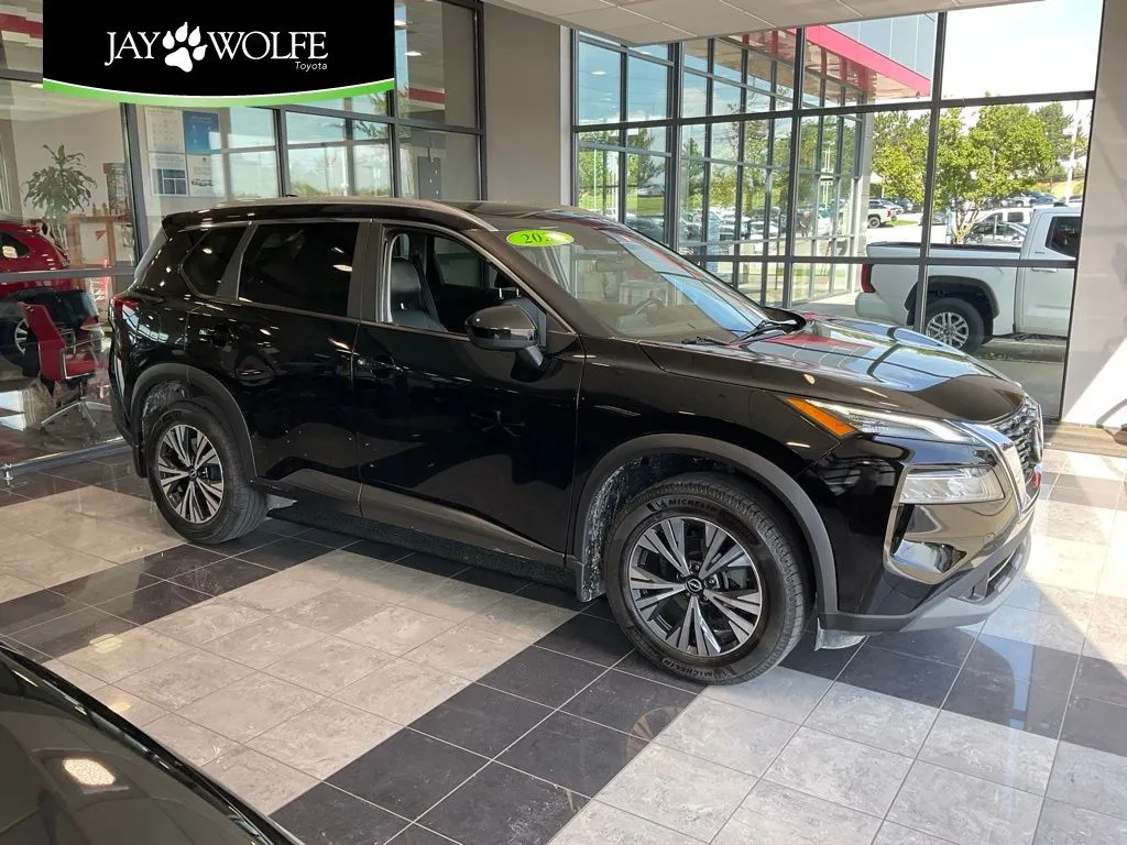 Black 2023 Nissan Rogue SV for sale in Kansas City, MO