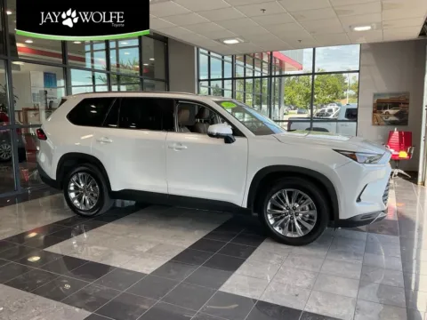Unknown 2024 Toyota Grand Highlander Platinum for sale in Kansas City, MO
