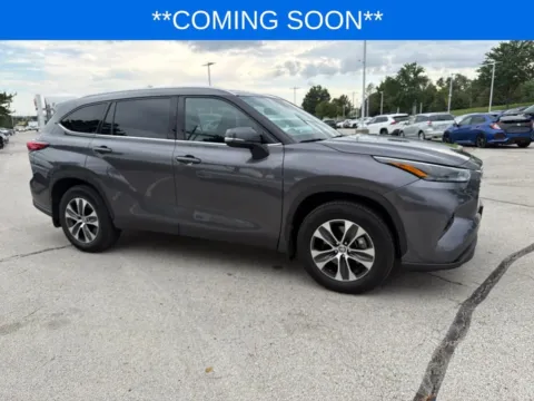 More photos of 2022 Toyota Highlander XLE at Jay Wolfe Toyota, MO