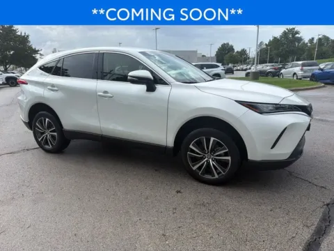 More photos of 2022 Toyota Venza LE at Jay Wolfe Toyota, MO