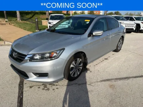 Silver 2013 Honda Accord LX for sale in Kansas City, MO