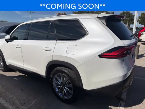 More photos of 2024 Toyota Grand Highlander Platinum at Jay Wolfe Toyota, MO