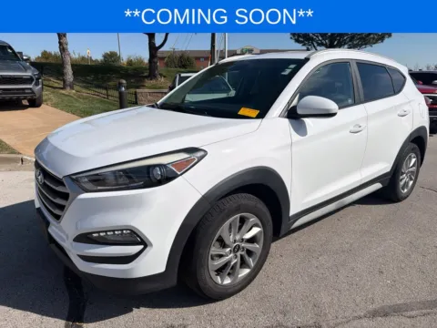 White 2018 Hyundai Tucson SEL for sale in Kansas City, MO