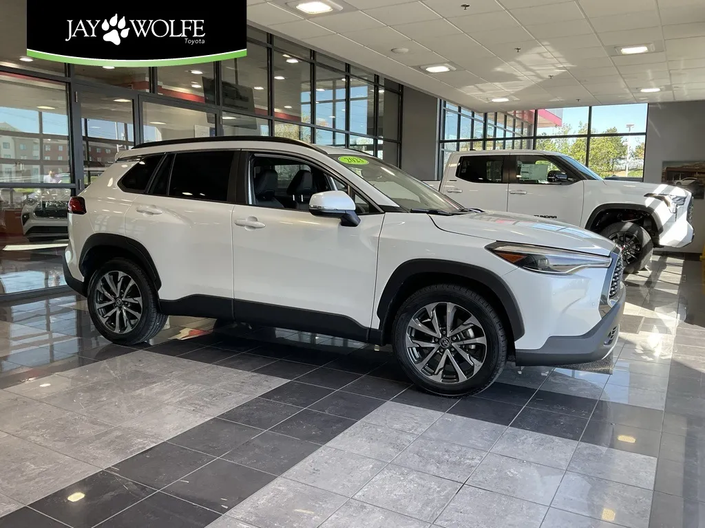 2023 Toyota Corolla Cross XLE for sale in Kansas City, MO