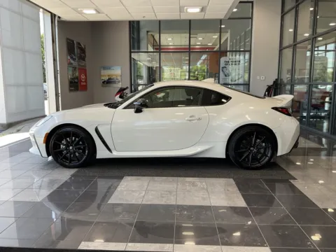 More photos of 2023 Toyota GR86 Premium at Jay Wolfe Toyota, MO