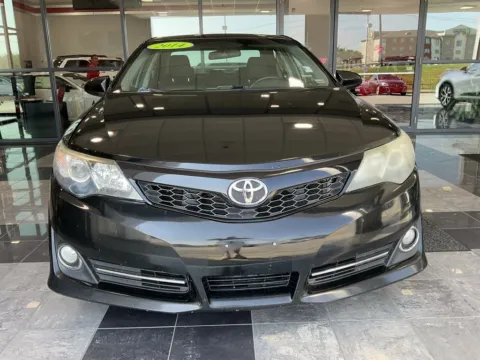 Photos of 2014 Toyota Camry SE for sale in Kansas City, MO at Jay Wolfe Toyota