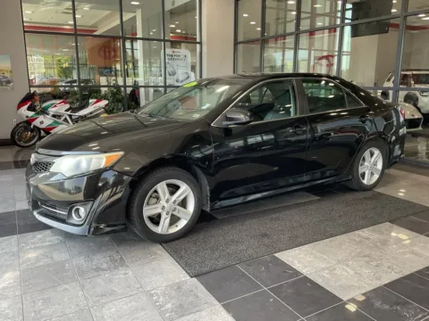 Another view of 2014 Toyota Camry SE for sale in Kansas City, MO at Jay Wolfe Toyota