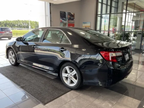 More photos of 2014 Toyota Camry SE at Jay Wolfe Toyota, MO