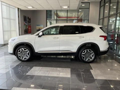 More photos of 2023 Hyundai Santa Fe Hybrid Limited at Jay Wolfe Toyota, MO