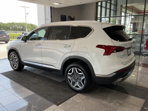More photos of 2023 Hyundai Santa Fe Hybrid Limited at Jay Wolfe Toyota, MO