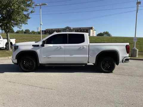 More photos of 2022 GMC Sierra 1500 AT4X at Jay Wolfe Toyota, MO