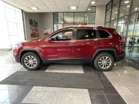 More photos of 2020 Jeep Cherokee Latitude Plus at Jay Wolfe Toyota, MO