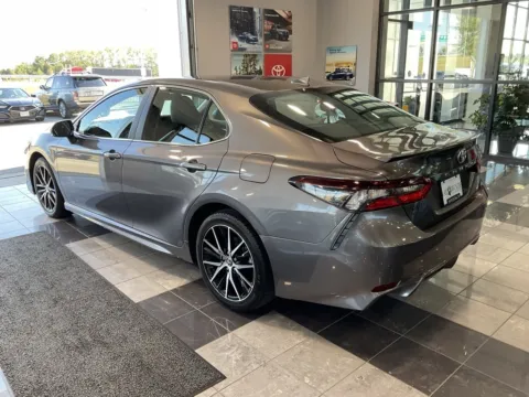 More photos of 2023 Toyota Camry SE at Jay Wolfe Toyota, MO