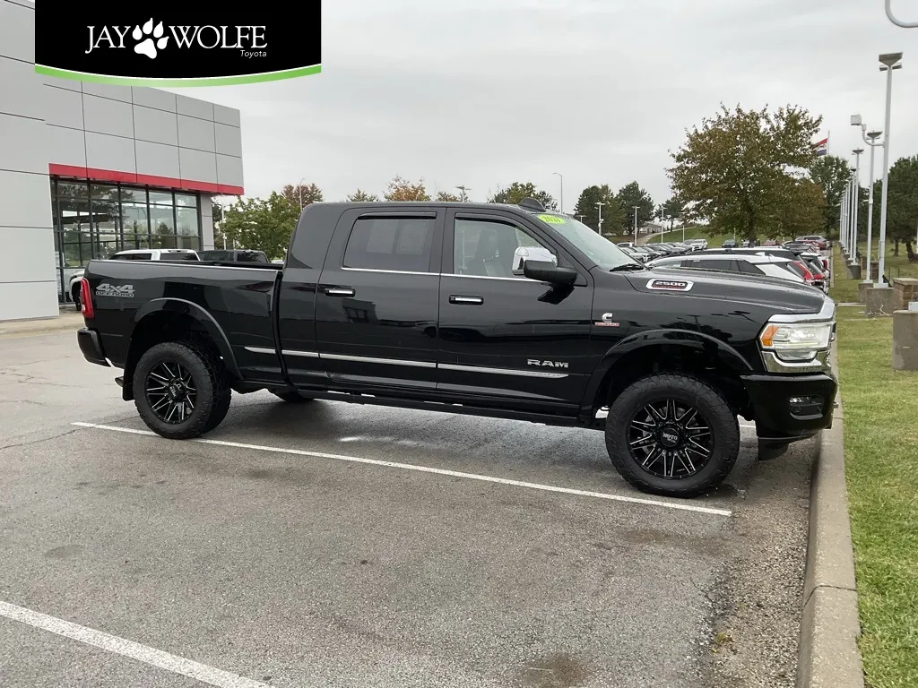 Black 2021 Ram 2500 Limited for sale in Kansas City, MO