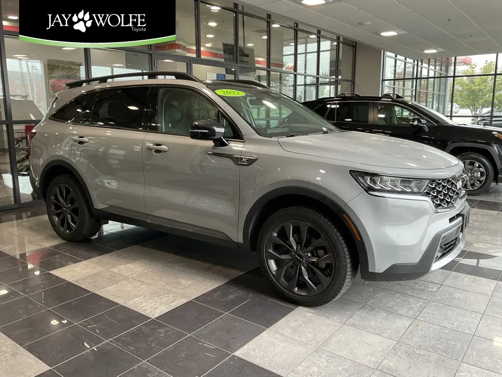 Gray 2022 Kia Sorento X-Line EX for sale in Kansas City, MO