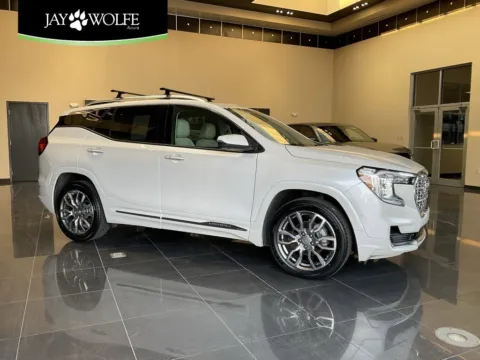 White 2022 GMC Terrain Denali for sale in Kansas City, MO