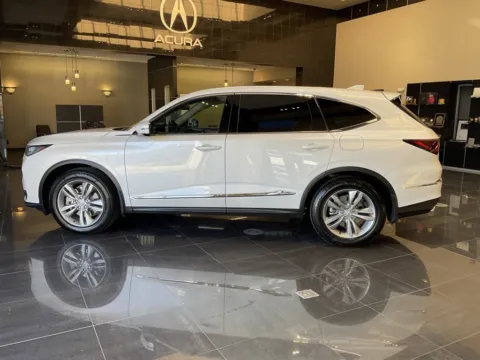 More photos of 2025 Acura MDX at Jay Wolfe Acura, MO