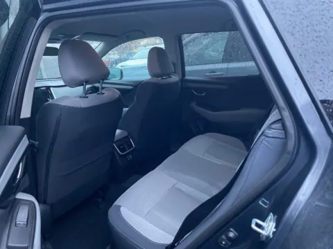 More photos of 2024 Subaru Outback Premium at Jay Wolfe Acura, MO