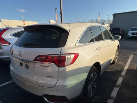 More photos of 2017 Acura RDX w/Advance Pkg at Jay Wolfe Acura, MO