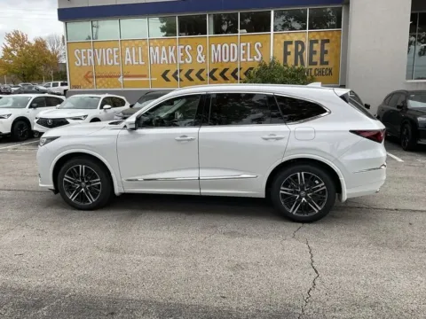 More photos of 2026 Acura MDX w/Advance Package at Jay Wolfe Acura, MO