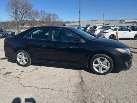 More photos of 2013 Toyota Camry XLE at Jay Wolfe Acura, MO