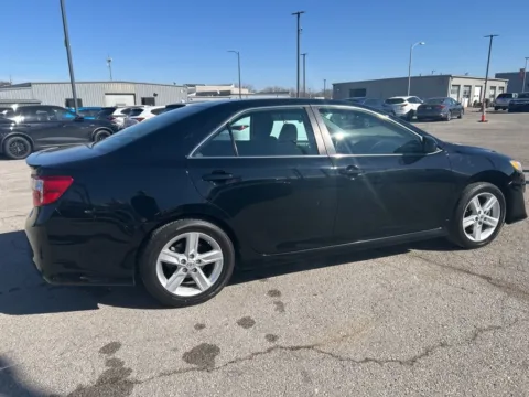 More photos of 2013 Toyota Camry XLE at Jay Wolfe Acura, MO