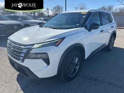 White 2024 Nissan Rogue S for sale in Kansas City, MO