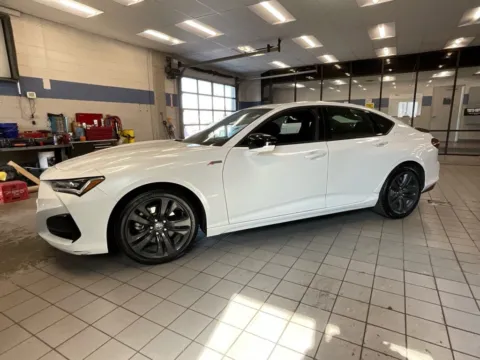 More photos of 2022 Acura TLX w/A-Spec Package at Jay Wolfe Acura, MO
