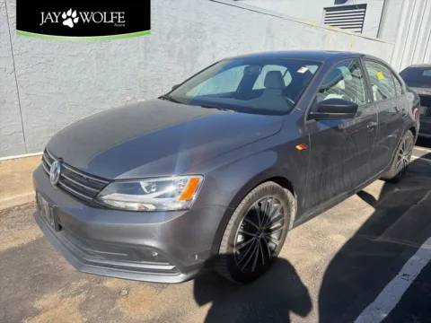 Gray 2015 Volkswagen Jetta Sedan 1.8T Sport for sale in Kansas City, MO