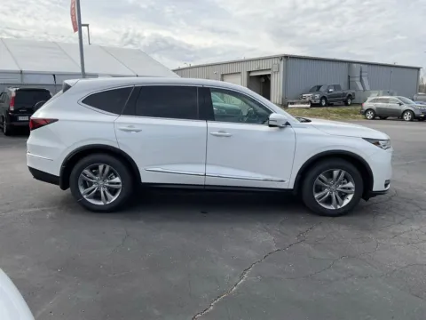 More photos of 2026 Acura MDX at Jay Wolfe Acura, MO
