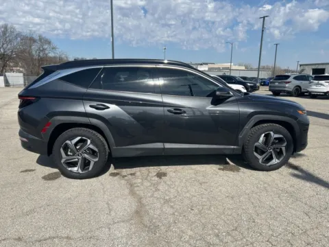 More photos of 2022 Hyundai Tucson Limited at Jay Wolfe Acura, MO