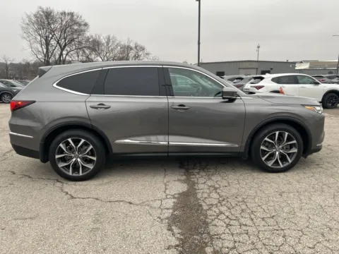 More photos of 2024 Acura MDX w/Technology Package at Jay Wolfe Acura, MO