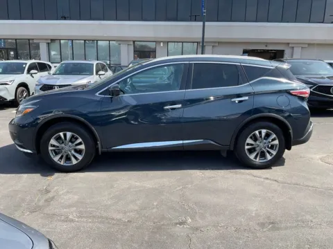 More photos of 2018 Nissan Murano SL at Jay Wolfe Acura, MO