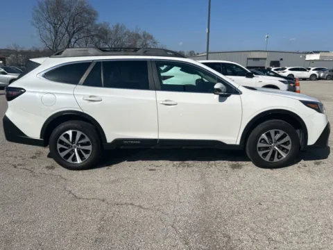 More photos of 2020 Subaru Outback Premium at Jay Wolfe Acura, MO